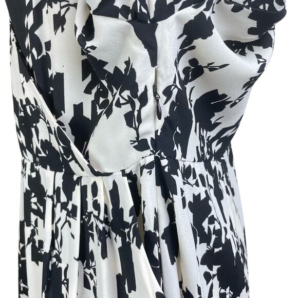 Cabi X-Factor Faux Wrap Black White Pattern 3/4 Sleeve Mini Dress Pockets - Picture 8 of 13